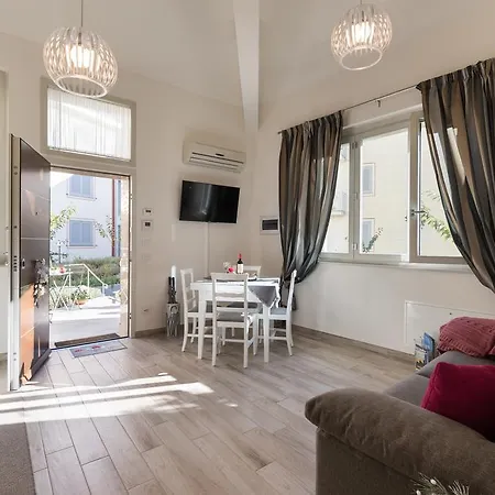 Roommo Santa Maria Novella Apartament Florencja